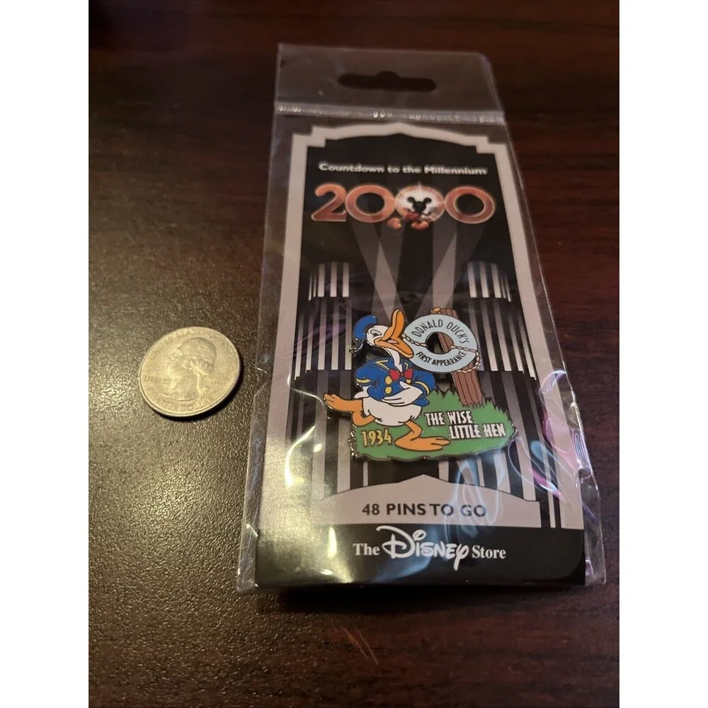 Disney Countdown To The Millennium Donald Duck The‎ Wise Little Hen #49 Pin